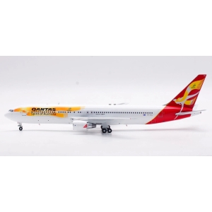 Model Boeing 767-300 QANTAS 1:200 VH-OGL OSTATNI!