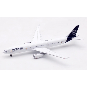 Model Airbus A330-300 LUFTHANSA 1:400 D-AIKI