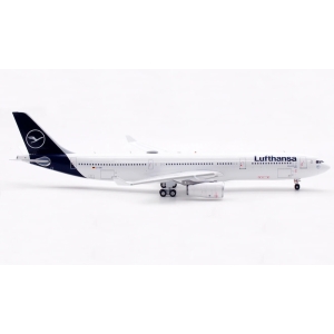 Model Airbus A330-300 LUFTHANSA 1:400 D-AIKI