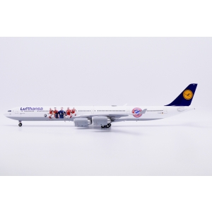 Model Airbus A340-600 LUFTHANSA FC Bayern 1:200 D-AIHK