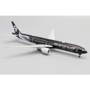Model Boeing 777-300 AIR NEW ZEALAND 1:400 ZK-OKQ