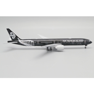 Model Boeing 777-300 AIR NEW ZEALAND 1:400 ZK-OKQ