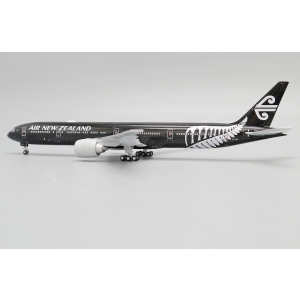 Model Boeing 777-300 AIR NEW ZEALAND 1:400 ZK-OKQ