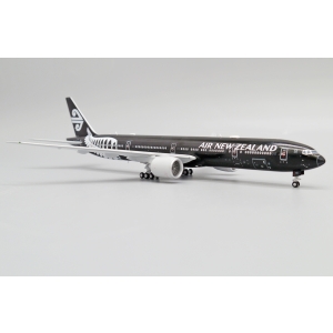 Model Boeing 777-300 AIR NEW ZEALAND 1:400 ZK-OKQ