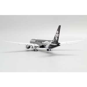Model Boeing 777-300 AIR NEW ZEALAND 1:400 ZK-OKQ