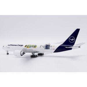 Model Boeing 777F Lufthansa Cargo 1:400 Interactive D-ALFI