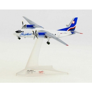 Model Antonov An24RV Yakutia Airlines 1:200 - OSTATNI!