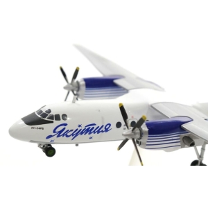 Model Antonov An24RV Yakutia Airlines 1:200 - OSTATNI!