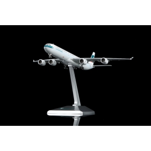 Model Airbus A340-600 CATHAY Pacific 1:400 B-HQC