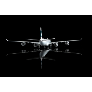 Model Airbus A340-600 CATHAY Pacific 1:400 B-HQC