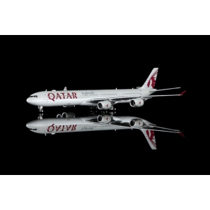 Model Airbus A340-600 QATAR AIRWAYS 1:400 A7-AGA